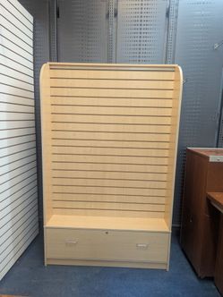 Free Display Shelf