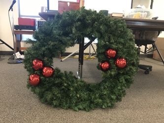 3 ft decorative Christmas wreath