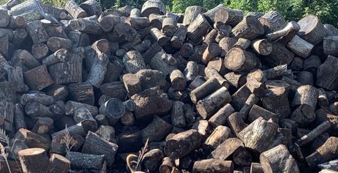 Firewood-Lena-bonfires-madera-seasoned Un Split-truckload 