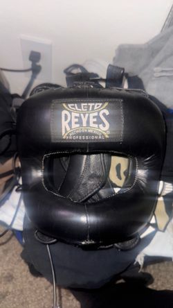 Clcto Reyes headgear