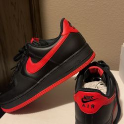 Nike Air Force 07 Breds 9.5 Like New