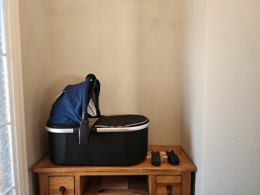 Mockingbird BABY BASSINET W/ Stroller Attachment