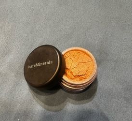 bareMinerals Loose Pigment Eyeshadow - “silk stocking “
