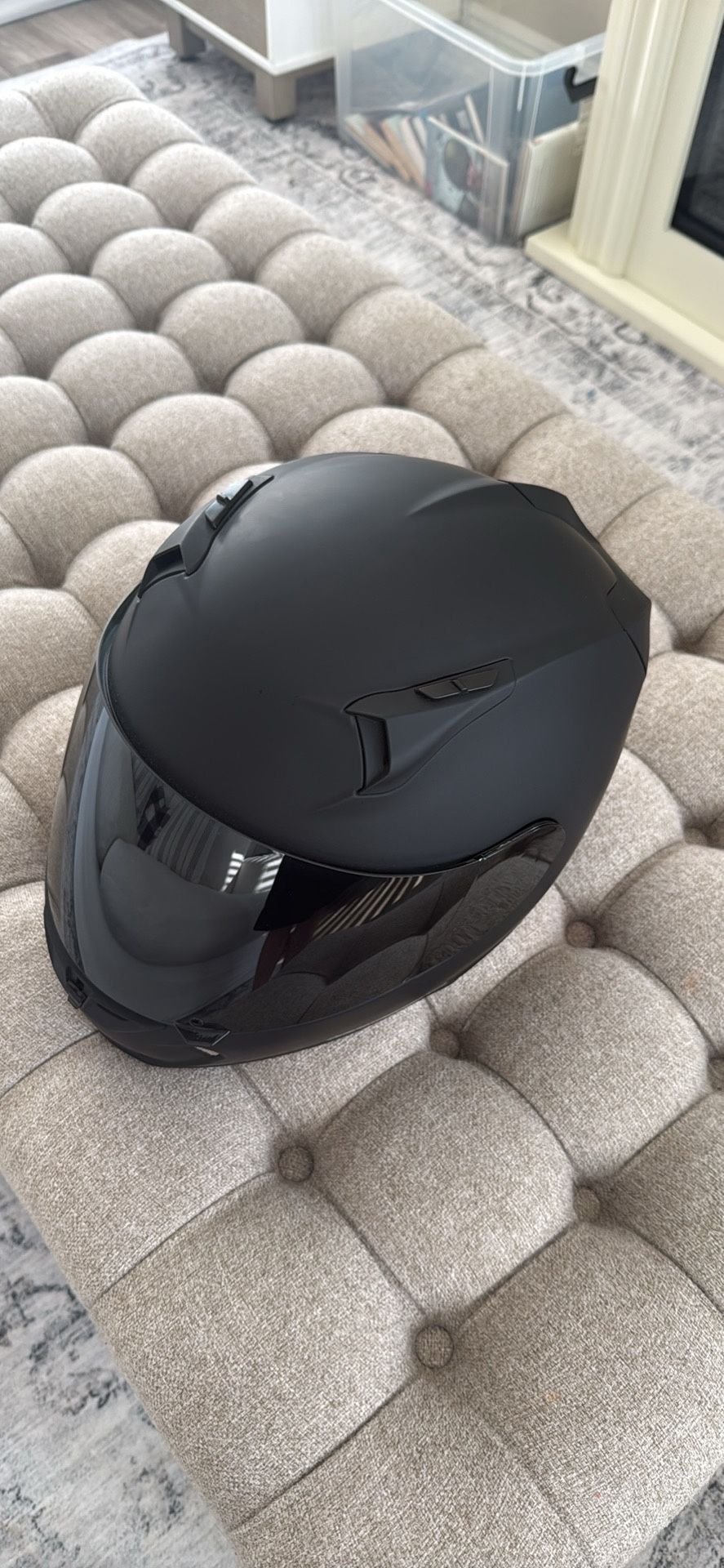 Brand New Motorcycle Helmet – Never Worn – Great Deal