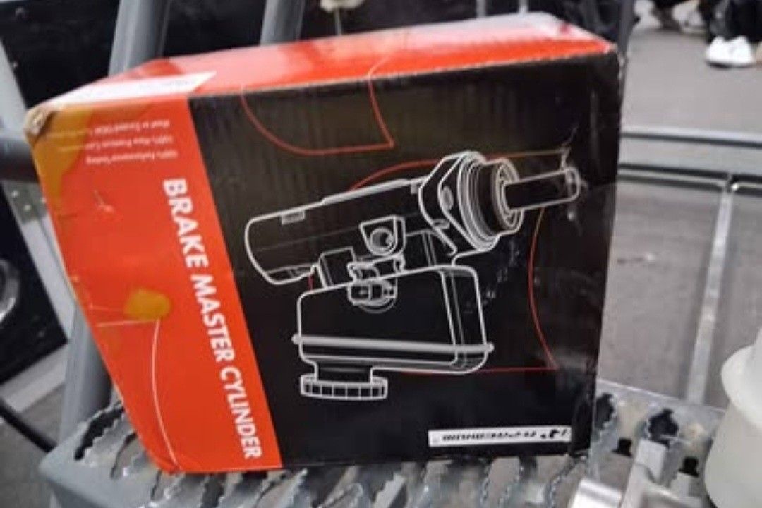 A-Premium Cilindro maestro de freno con depósito y sensor compatible con vehículos Nissan e Infiniti