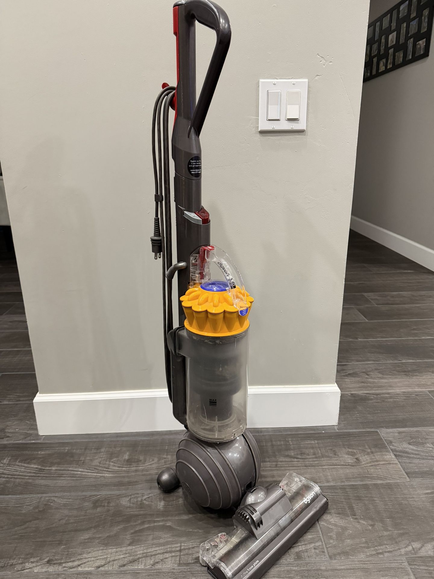 Dyson Vacuum 