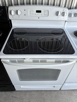Ge. Electric stove glass top works great!