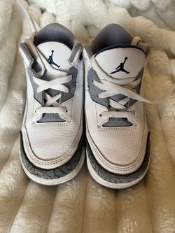 Retro Jordan 3s Midnight Navy 10c