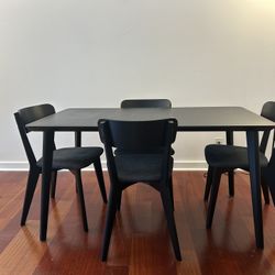 Dining Table and 4 Chairs