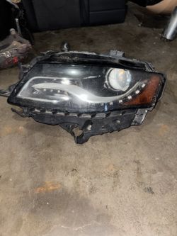 2009-2012 Audi b8 A4 S4 OEM Driver Headlight Complete 
