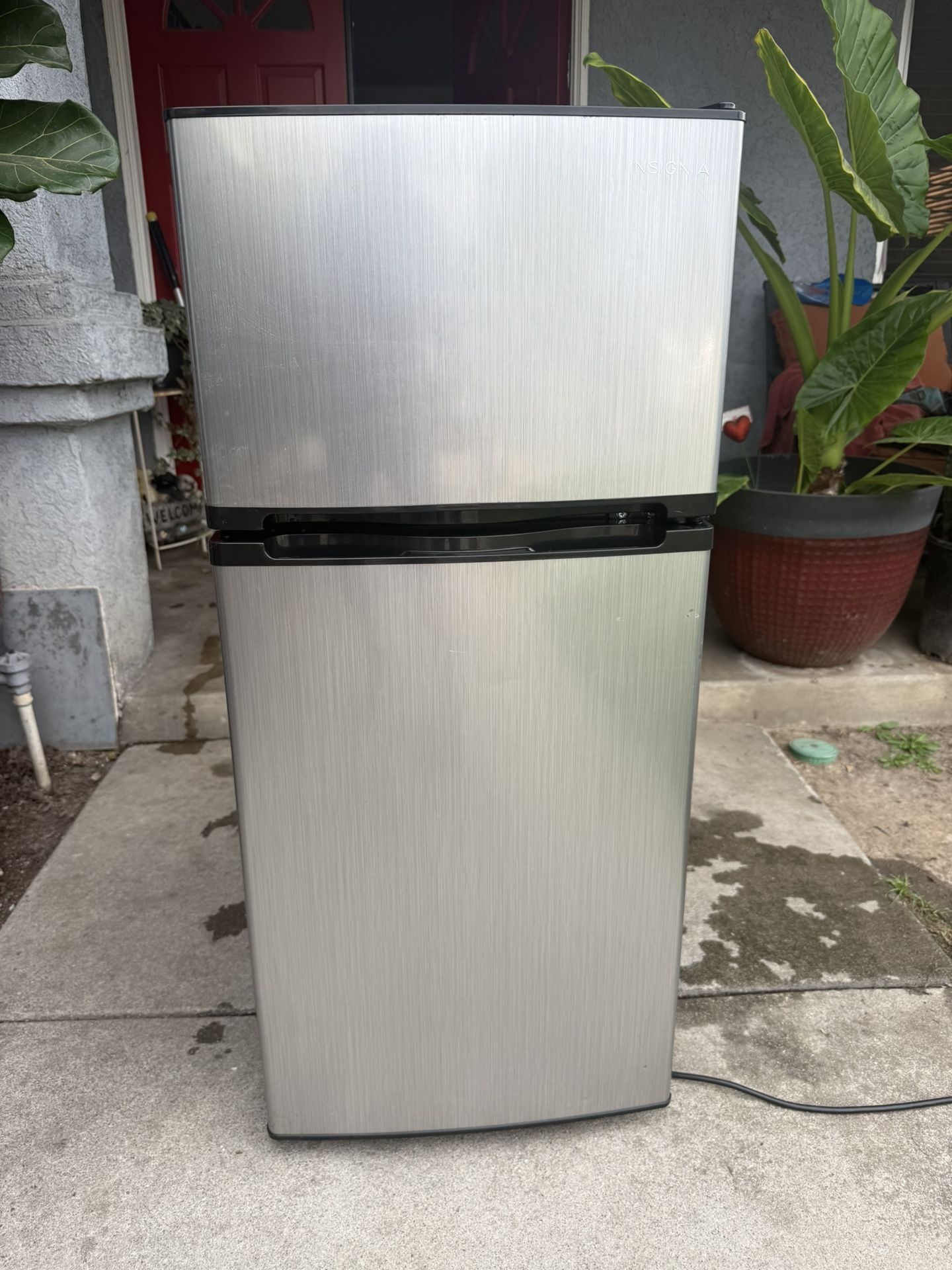 Mini Fridge 