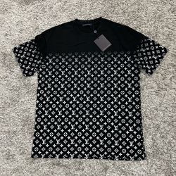 louis vuitton tshirt size small and large