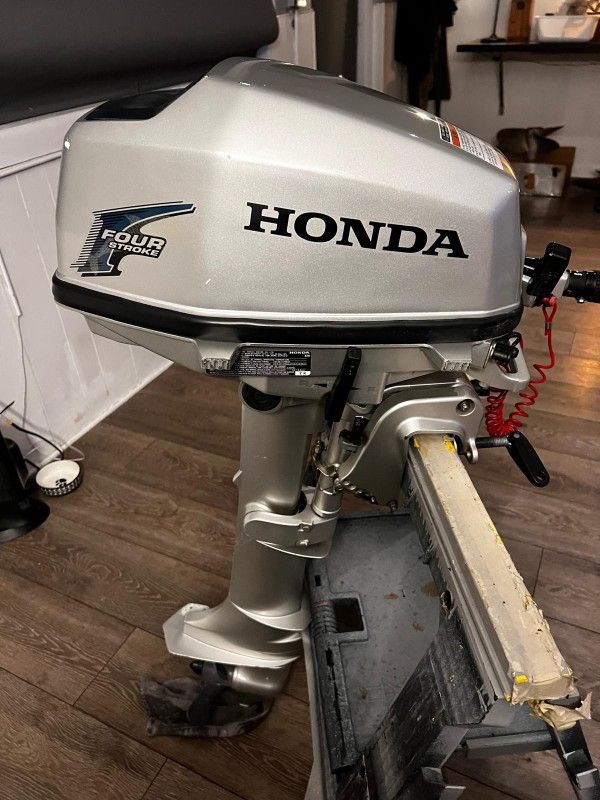 2008 Honda Long-shaft Outboard (Runs Great) 60 Hrs Or Less!