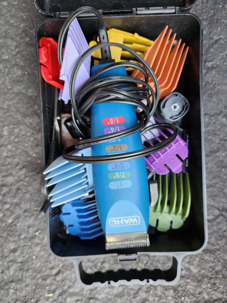 Hair Cutting Kit w/Case | Model 79424-200 Wahl Shaver Color Code 17 Piece
