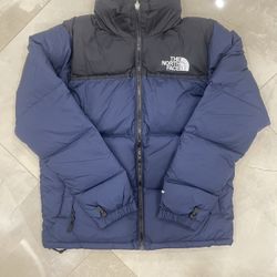 Navy The North Face 700 puffer jacket Mens size small