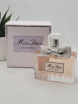 Dior
 
Miss Dior Eau de Parfum

1.7 fl (4 available)