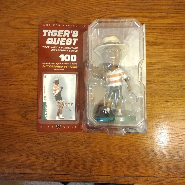 Tiger Woods Bobblehead Collector Series