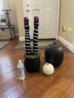 Halloween Decor 🧙‍♀️🍂🍁🎃👻🌾🌻🕷️