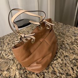Michael Kors Womens Brown/Tan Shoulder Bag Purse Preowned Great Condition 