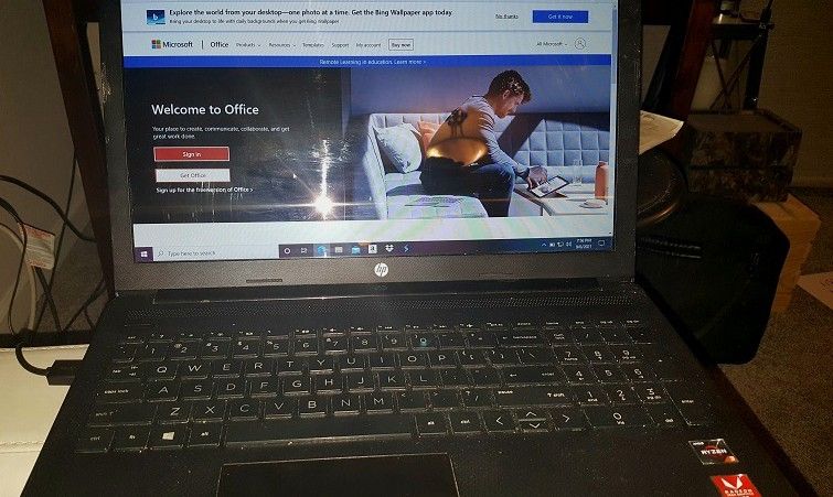 **** 2018 (Manufacture Date)  HP Laptop/Windows 10 for Sale! I paid $420 for it. Selling it for ONLY $190! ****
