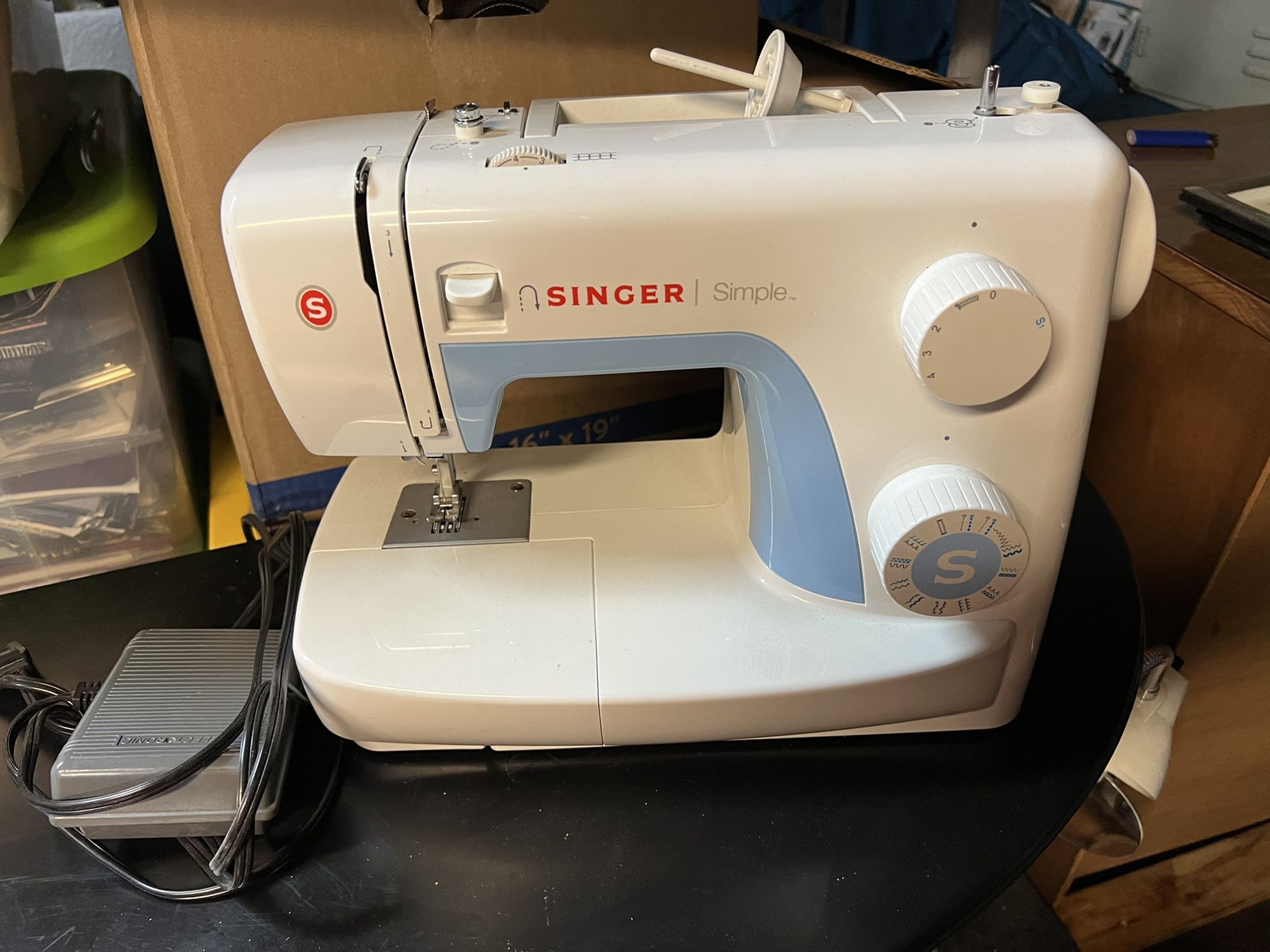 Singer Simple  Sewing Machine