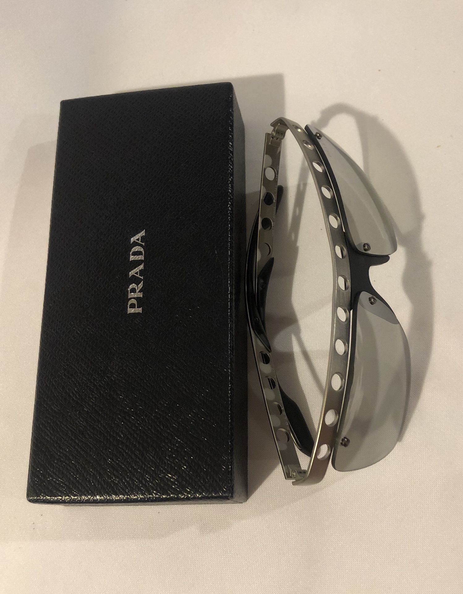 Prada Sunglasses SEND OFFERS!! for Sale in Marina, CA - OfferUp