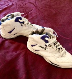 Ladies Vintage Avia Fom Shoes size 9