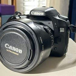 Canon EOS 30D DSLR Camera with Canon EF-S 17-85mm f4-5.6 IS USM Lens w/ CASE

