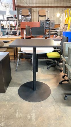 30" square table
