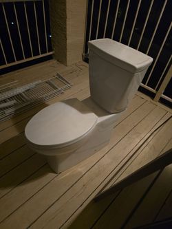 Bathroom toilet ready to go