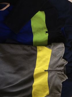 Boys yellow gray green blue fleece jacket size 7/8 clothes