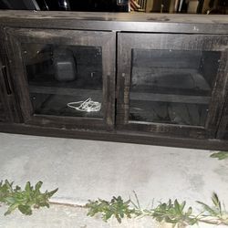 Tv Stand/ Entertainment Center