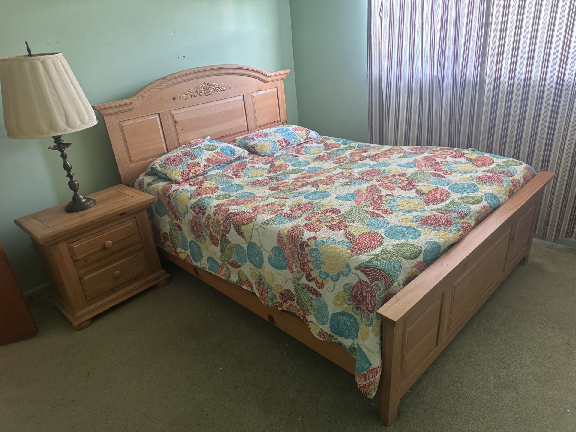 Queen Size Bedroom Set