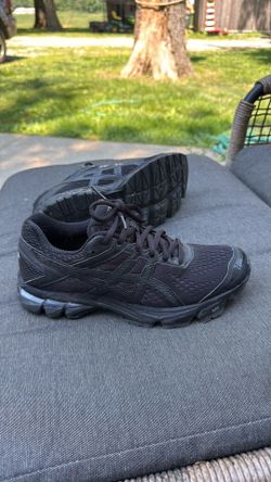 ASICS woman’s duomax
