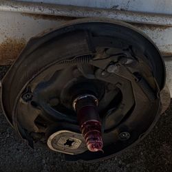 (4) good used trailer brakes assemblies $25 each or $80 for all 4