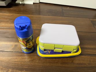 Set of two lunch boxes, including a Disney Aladdin design Tupperware Lunch box