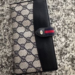 Authentic Gucci Trifold 
