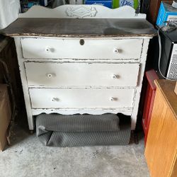 Small Dresser 