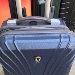 Carry On To Tavel Smooth Wheels Roll Amazing 🤩 $30 Obo Ready To Go By Homedepot 