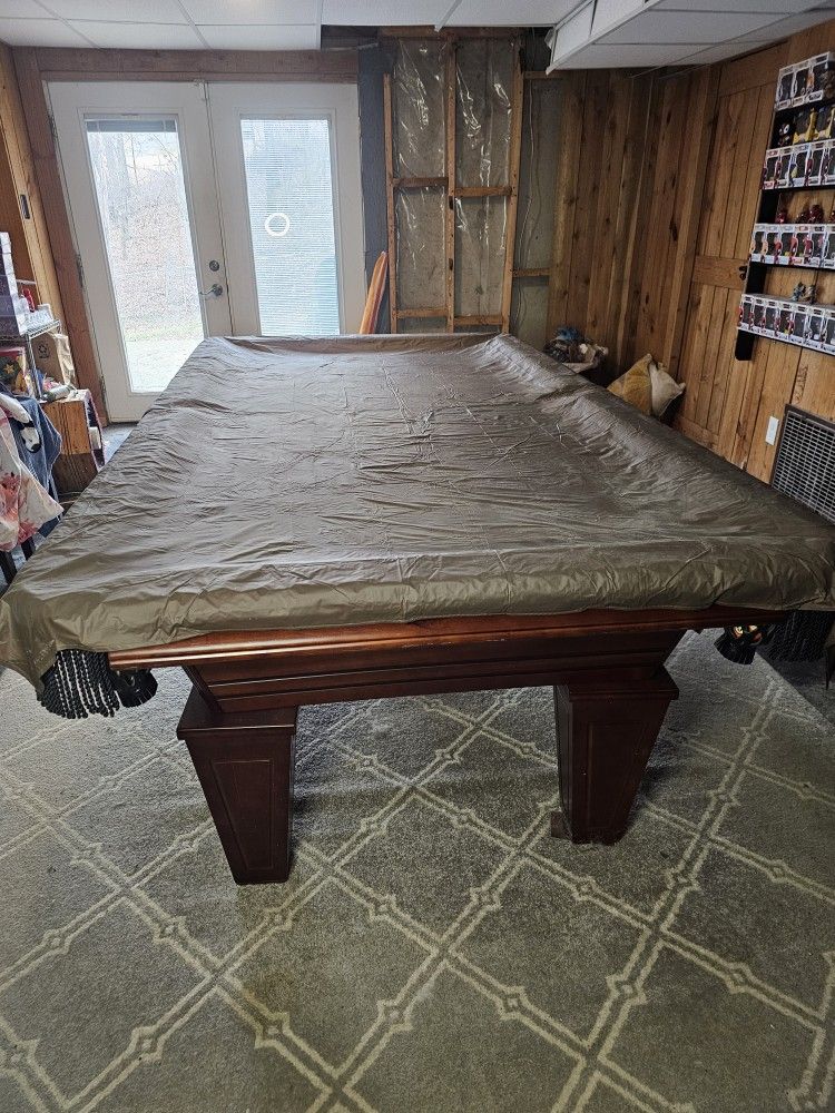 Pool Table / Billards Table