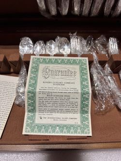 Vintage Community Stainless Flatware 40 Pc Set Service for 8 w/ Wooden Chest