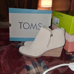 Toms Wedge Booties