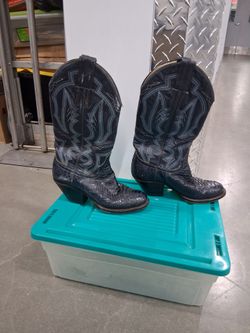 Vintage cowboy boots