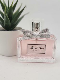 Dior
 
Miss Dior Eau de Parfum

1.7 fl 