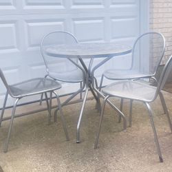 Bistro Table And 4Chairs Commercial Grade Outdoor Dining Set