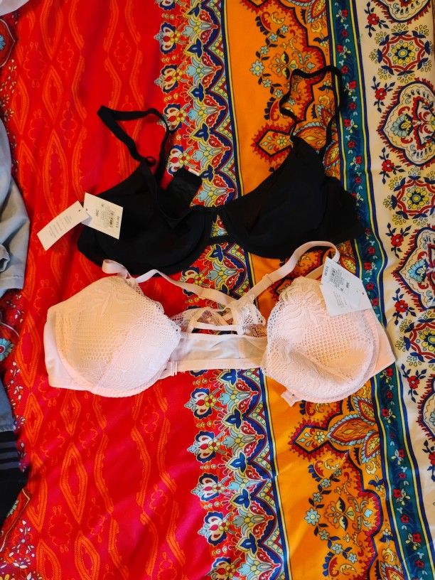 2 NEVER WORN Auden Bras