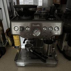 Breville Barista Express Espresso Machine