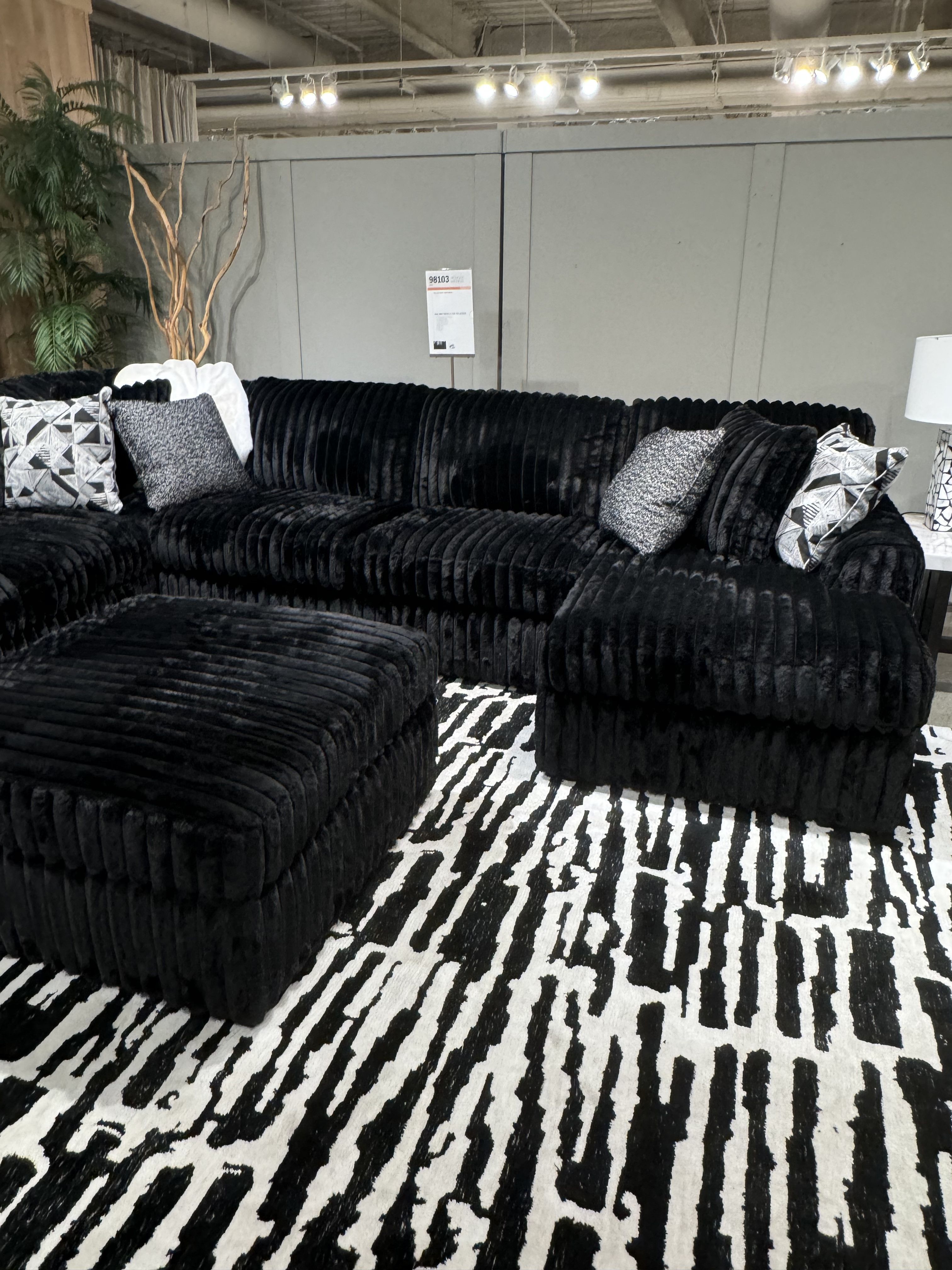 Onyx Corduroy 4-Piece Chaise Sectional Comfy Couch Sofá Cómodo