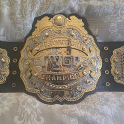 IWGP Heavyweight Championship Belt V4