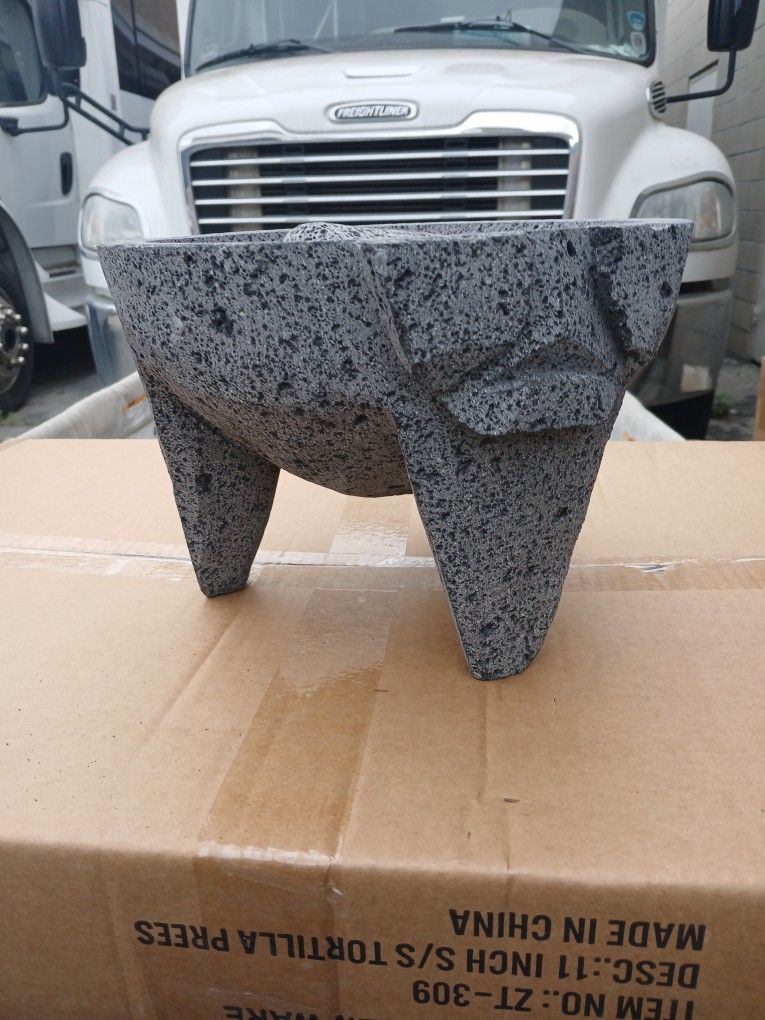 🌶 Molcajete de Piedra 10” – ¡ Resistente y listo para cocinar! 🌶️🥑